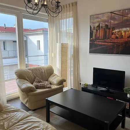Golden Shore Retreat דירה